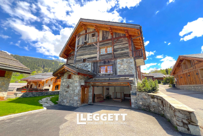 Maison à vendre à MERIBEL-LES-ALLUES  - 8 pièces - 360 m² 