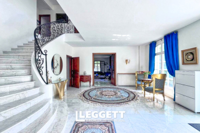 Maison à vendre à LE VESINET Gressets Centre Garenne Bechevet - 12 pièces - 420 m² 