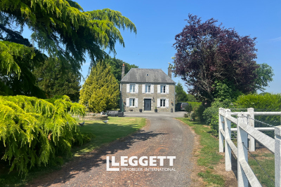 Maison à vendre à CONDE-EN-NORMANDIE  - 4 pièces - 166 m² 