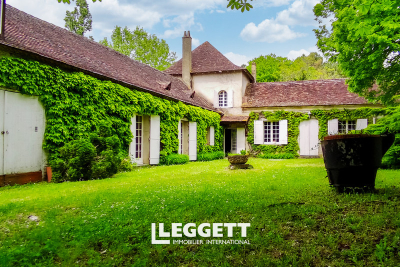 Maison &agrave; vendre &agrave; QUEYSSAC Temniac - 8 pi&egrave;ces - 257 m&sup2; 