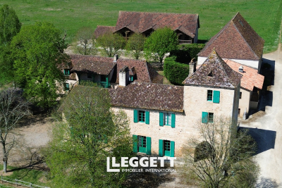 Commerce à vendre à LIMEUIL  - 73 pièces - 934 m² 