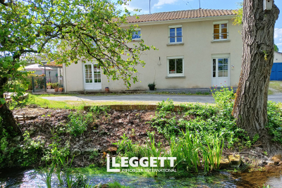 Maison à vendre à MARIGNAC  - 10 pièces - 279 m² 