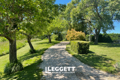 Commerce &agrave; vendre &agrave; MASSEUBE  - 7 pi&egrave;ces - 140 m&sup2; 