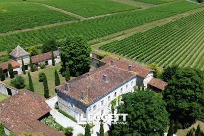 Maison à vendre à ARCHIAC  - 15 pièces - 450 m² 