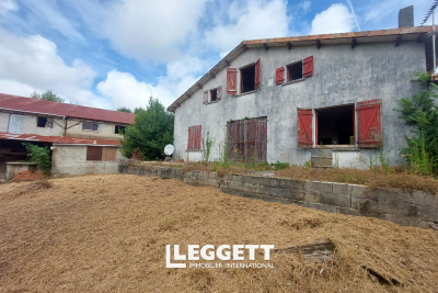 Maison à vendre à COTEAUX-DU-BLANZACAIS  - 7 pièces - 160 m² 