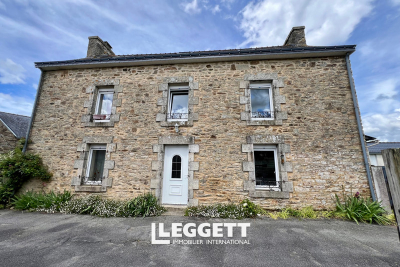 Maison à vendre à LE TREVOUX  - 5 pièces - 167 m² 
