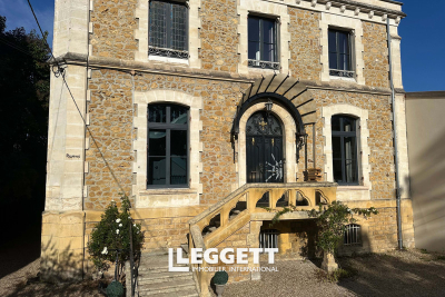 Maison à vendre à BERGERAC  - 8 pièces - 240 m² 