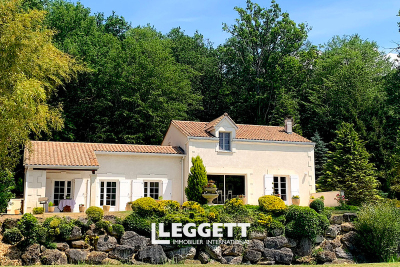 Maison &agrave; vendre maison avec terrain pour chevaux 