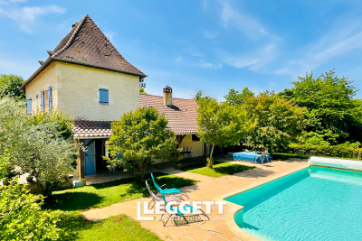 Maison à vendre à SARLAT LA CANEDA  - 10 pièces - 238 m² 