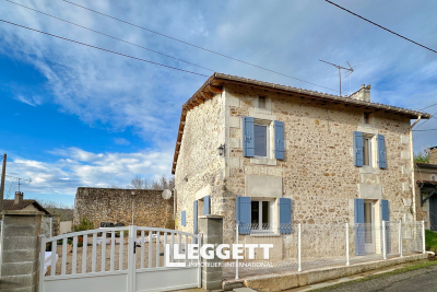 Maison &agrave; vendre &agrave; PARCOUL-CHENAUD  - 6 pi&egrave;ces - 158 m&sup2; 