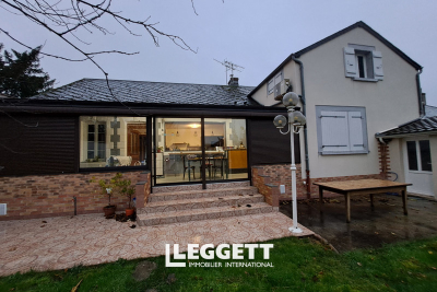 Maison à vendre à BOURBON LANCY  - 9 pièces - 250 m² 