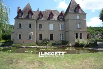 Appartement à vendre à MARIOL  - 5 pièces - 244 m² 