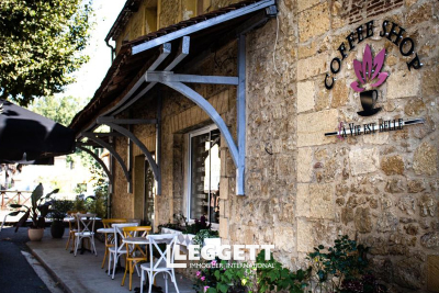 Maison à vendre immeuble village 