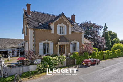 Maison à vendre à ST DIDIER SUR ARROUX  - 7 pièces - 210 m² 