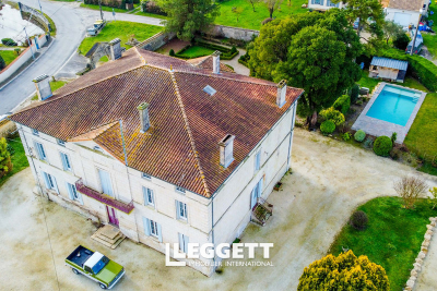 Maison à vendre à LORIGNAC  - 11 pièces - 555 m² 