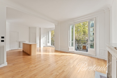 Appartement à vendre à PARIS 7EME Clignancourt 5 - 5 pièces - 99 m² 