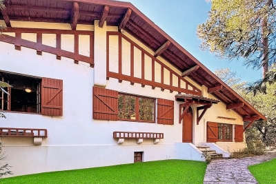 House for sale in PYLA-SUR-MER  - 7 rooms - 155 m² 