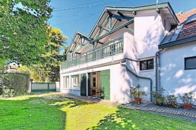 House for sale in ARCACHON  - 15 rooms - 271 m² 