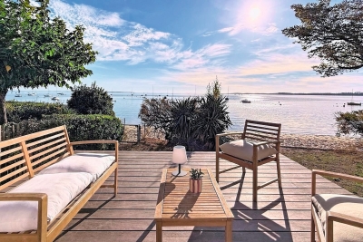 House for sale in ARÈS  - 5 rooms - 150 m² 