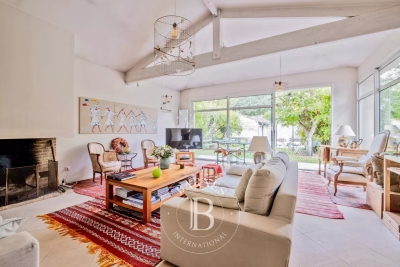 Maison à vendre à LE BOUSCAT  - 8 pièces - 262 m² 