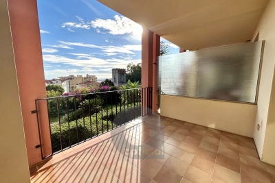 Appartement à vendre à MENTON Sainte-Rosalie-Arbre Inferieur - 3 pièces - 65 m² 
