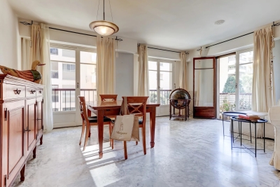 Appartement à vendre à NICE Sainte-Rosalie-Arbre Inferieur - 3 pièces - 93 m² 