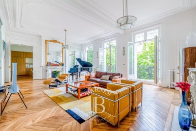 Apartment for sale in PARIS 17EME Les Archives 1 - 7 rooms - 250 m² 