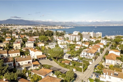 House for sale in ANTIBES  - 4 rooms - 106 m² 