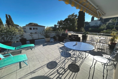 Apartment for sale in CAVALAIRE-SUR-MER  - 3 rooms - 55 m² 