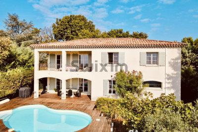 Maison à vendre à ROCHEFORT-DU-GARD Super Nîmes - 8 pièces - 217 m² 