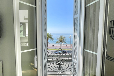 Appartement à vendre à NICE Sainte-Rosalie-Arbre Inferieur - 3 pièces - 55 m² 