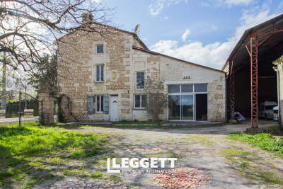 Maison à vendre à VINDELLE  - 6 pièces - 230 m² 