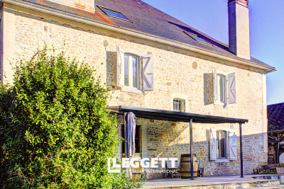 Maison à vendre à OLORON-STE-MARIE  - 10 pièces - 256 m² 