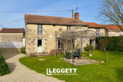 Maison à vendre à BOURNAND  - 12 pièces - 305 m² 