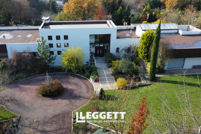 Maison à vendre à PERIGUEUX  - 18 pièces - 740 m² 