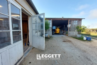 Bien à vendre à ROCHEBEAUCOURT ET ARGEN    