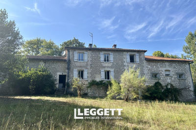 Maison à vendre à ANTONNE ET TRIGONANT  - 5 pièces - 172 m² 