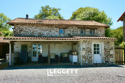 Maison à vendre à CHERVES CHATELARS  - 4 pièces - 115 m² 