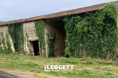 Bien à vendre maison en pierre saintes 