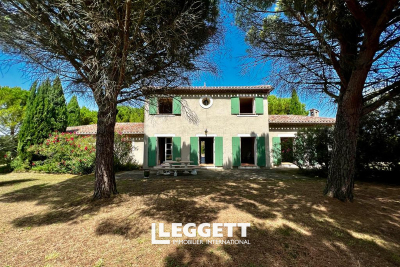 Maison à vendre à VILLENEUVE-LA-COMPTAL  - 6 pièces - 183 m² 