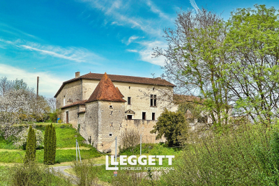 Maison à vendre maison en pierre avec vue dominante 