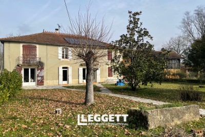 Maison &agrave; vendre &agrave; MASSEUBE  - 13 pi&egrave;ces - 259 m&sup2; 