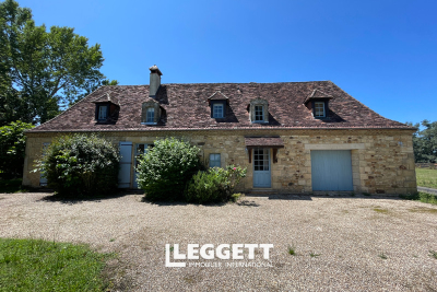 Maison à vendre à ST FELIX DE REILLAC ET MO  - 12 pièces - 262 m² 