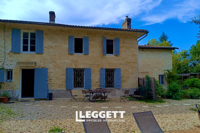 Maison à vendre à CARIGNAN-DE-BORDEAUX  - 13 pièces - 420 m² 