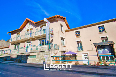 Maison à vendre à BELCAIRE  - 28 pièces - 798 m² 