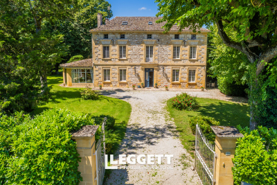 Maison à vendre à ST-NEXANS  - 16 pièces - 450 m² 