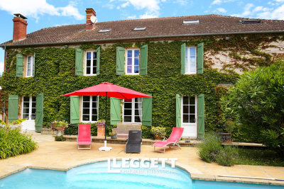 Maison à vendre à AIRE-SUR-L'ADOUR  - 12 pièces - 473 m² 