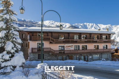 Maison à vendre à ST-MARTIN-DE-BELLEVILLE  - 20 pièces - 667 m² 