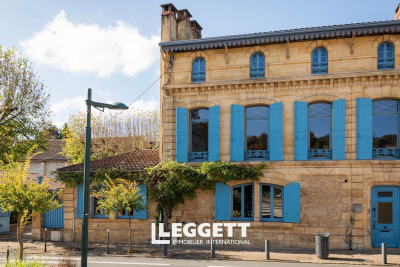 Maison à vendre à SARLAT LA CANEDA  - 7 pièces - 308 m² 