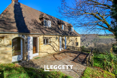 Maison à vendre à PLAZAC  - 8 pièces - 158 m² 